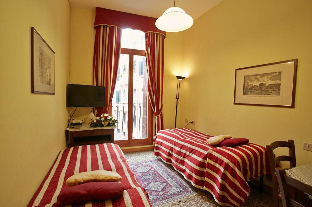 Appartamenti San Luca Венеция Экстерьер фото